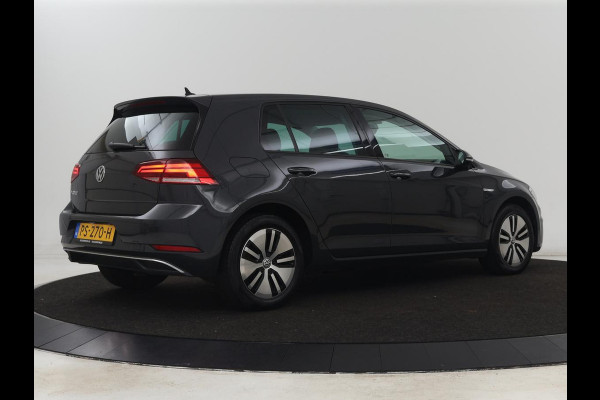 Volkswagen e-Golf e-Golf | Adaptive cruise control | Stoelverwarming | Volleder | Climate control | Active info | Camera | Carplay | Adaptive cruise control | Lane assist