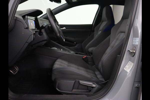 Volkswagen Golf 1.4 eHybrid GTE | Panoramadak | Sfeerverlichting | Carplay | Stoelverwarming | Camera | Adaptive cruise | Navigatie | Sportstoelen | Digital Cockpit | PHEV | Plug In