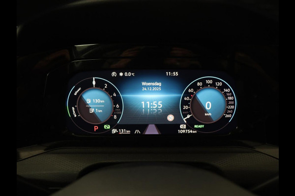 Volkswagen Golf 1.4 eHybrid GTE | Panoramadak | Sfeerverlichting | Carplay | Stoelverwarming | Camera | Adaptive cruise | Navigatie | Sportstoelen | Digital Cockpit | PHEV | Plug In