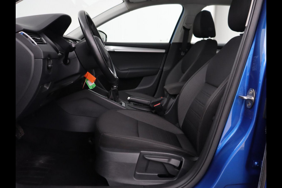 Škoda Octavia Combi 1.0 TSI Greentech Ambition Business | Trekhaak | Carplay | PDC | Navigatie | Climate control | Cruise control