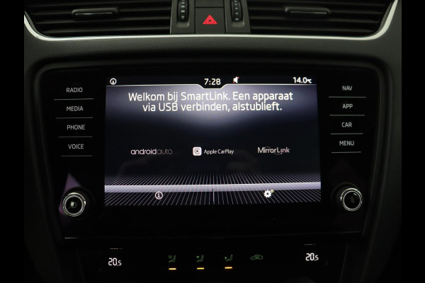 Škoda Octavia Combi 1.0 TSI Greentech Ambition Business | Trekhaak | Carplay | PDC | Navigatie | Climate control | Cruise control