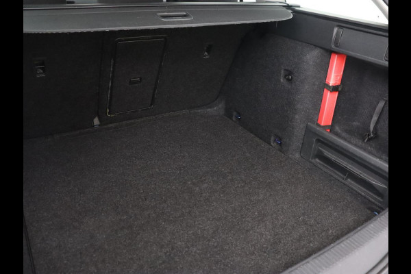 Škoda Octavia Combi 1.0 TSI Greentech Ambition Business | Trekhaak | Carplay | PDC | Navigatie | Climate control | Cruise control