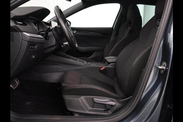Škoda Octavia 1.0 e-TSI Sport | Trekhaak | Carplay | Navigatie | Sportstoelen | Sfeerverlichting | Full LED | Parkeerhulp | Climate control | Verwarmde voorruit