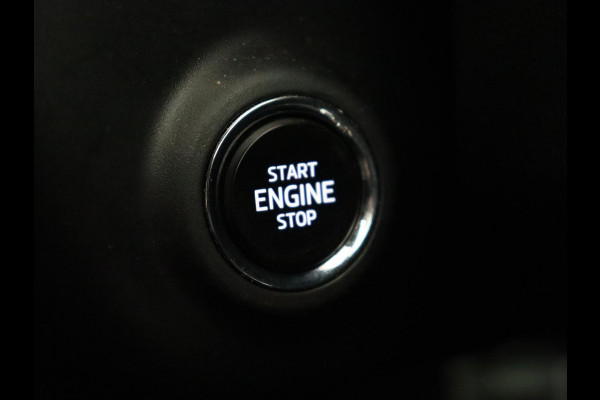 Škoda Octavia 1.0 e-TSI Sport | Trekhaak | Carplay | Navigatie | Sportstoelen | Sfeerverlichting | Full LED | Parkeerhulp | Climate control | Verwarmde voorruit