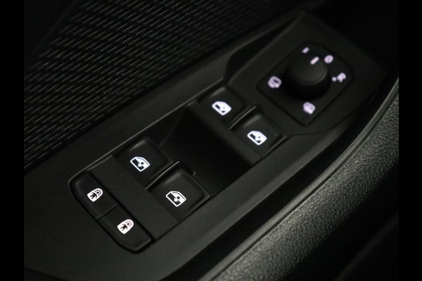 Škoda Octavia 1.0 e-TSI Sport | Trekhaak | Carplay | Navigatie | Sportstoelen | Sfeerverlichting | Full LED | Parkeerhulp | Climate control | Verwarmde voorruit