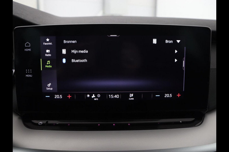 Škoda Octavia 1.0 e-TSI Sport | Trekhaak | Carplay | Navigatie | Sportstoelen | Sfeerverlichting | Full LED | Parkeerhulp | Climate control | Verwarmde voorruit