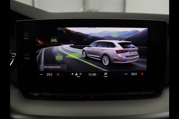 Škoda Octavia 1.0 e-TSI Sport | Trekhaak | Carplay | Navigatie | Sportstoelen | Sfeerverlichting | Full LED | Parkeerhulp | Climate control | Verwarmde voorruit