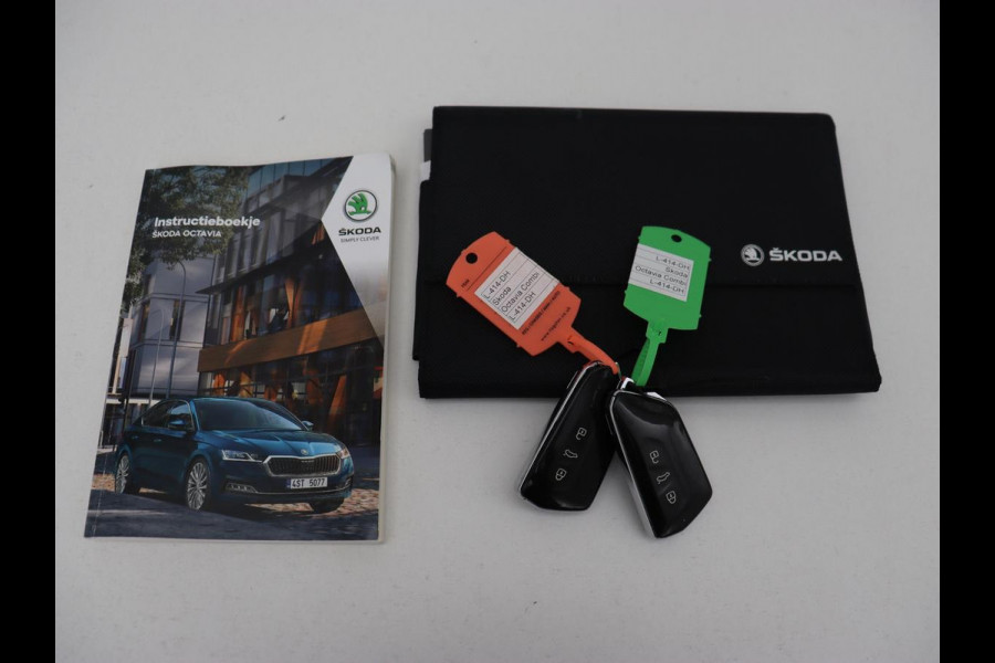 Škoda Octavia 1.0 e-TSI Sport | Trekhaak | Carplay | Navigatie | Sportstoelen | Sfeerverlichting | Full LED | Parkeerhulp | Climate control | Verwarmde voorruit