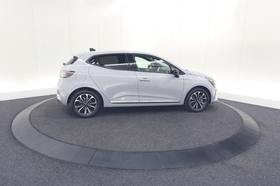 Renault Clio 1.6 E-Tech Full Hybrid 145 Techno | 360 Camera | Adaptieve Cruise Control | Dodehoekdetectie | 9.3 Inch Groot Scherm