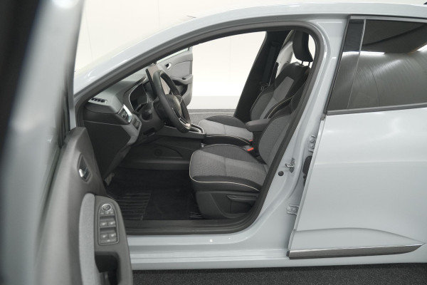 Renault Clio 1.6 E-Tech Full Hybrid 145 Techno | 360 Camera | Adaptieve Cruise Control | Dodehoekdetectie | 9.3 Inch Groot Scherm