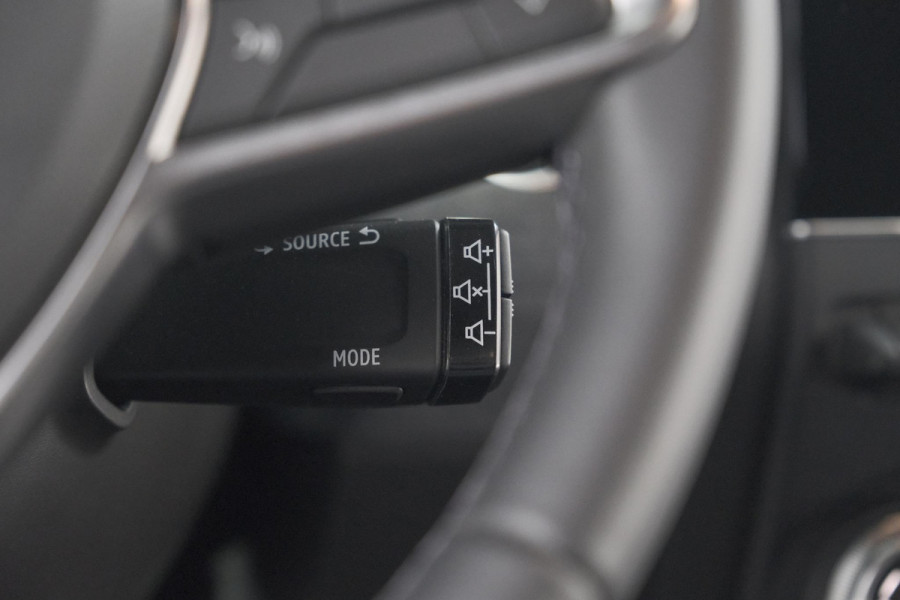 Renault Clio 1.6 E-Tech Full Hybrid 145 Techno | 360 Camera | Adaptieve Cruise Control | Dodehoekdetectie | 9.3 Inch Groot Scherm