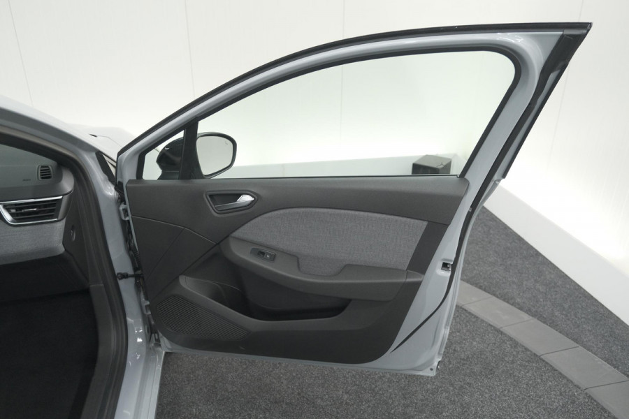 Renault Clio 1.6 E-Tech Full Hybrid 145 Techno | 360 Camera | Adaptieve Cruise Control | Dodehoekdetectie | 9.3 Inch Groot Scherm