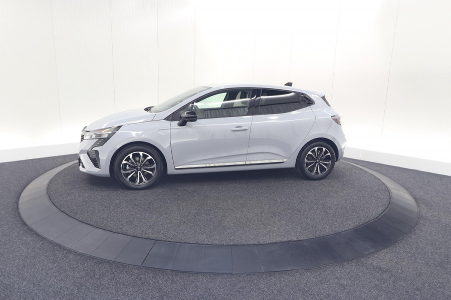 Renault Clio 1.6 E-Tech Full Hybrid 145 Techno | 360 Camera | Adaptieve Cruise Control | Dodehoekdetectie | 9.3 Inch Groot Scherm