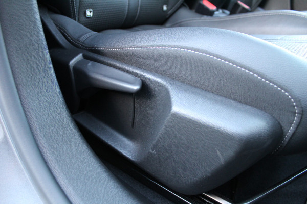 Opel Corsa 1.2 131PK GS Line | Leder | BLIS | Massage | Camera | Adaptieve Cruise | Matrix