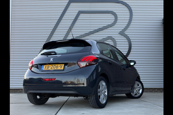 Peugeot 208 1.2 PureTech Signature Navi,Airco,Cruise,PDC,N.A.P,Dealer Onderhouden,APK tot 04-2026