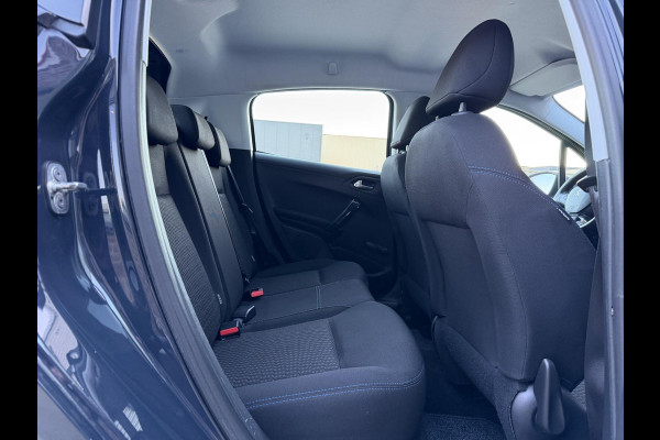 Peugeot 208 1.2 PureTech Signature Navi,Airco,Cruise,PDC,N.A.P,Dealer Onderhouden,APK tot 04-2026