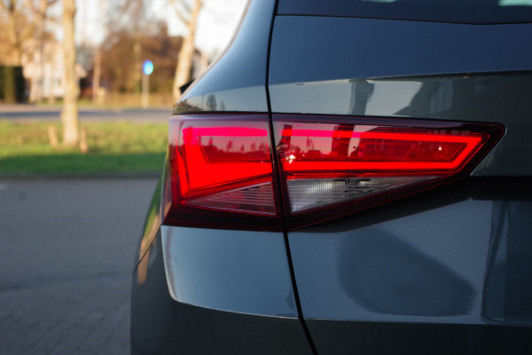 Seat Ateca 1.5 TSI Automaat Xcellence Business Intense, Trekhaak, 360 Camera, Carplay, Digitale Cockpit