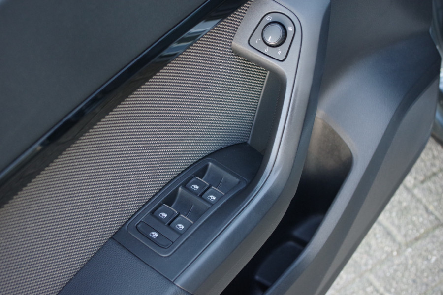 Seat Ateca 1.5 TSI Automaat Xcellence Business Intense, Trekhaak, 360 Camera, Carplay, Digitale Cockpit