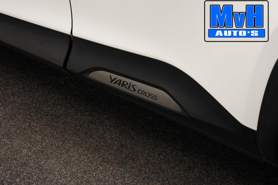 Toyota Yaris Cross 1.5 Hybrid First Edition|TREKH|LED|NAVI|NAP