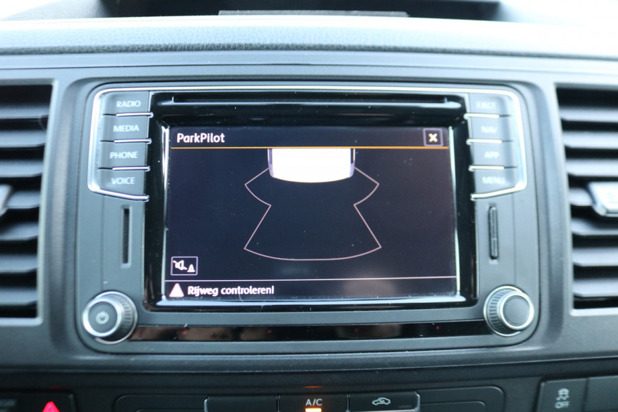 Volkswagen Transporter 2.0 TDI L2 H1 150pk Airco Navigatie