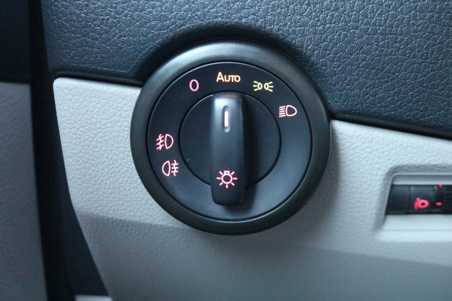 Volkswagen Transporter 2.0 TDI L2 H1 150pk Airco Navigatie