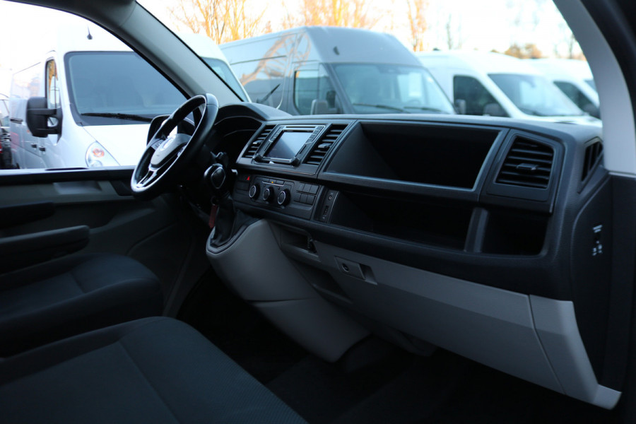Volkswagen Transporter 2.0 TDI L2 H1 150pk Airco Navigatie