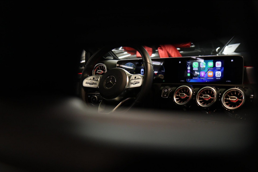 Mercedes-Benz A-Klasse 220 AMG Pano/Memory/Burm/Sfeer/Camera/Carplay/BOMVOL