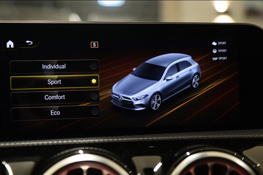 Mercedes-Benz A-Klasse 220 AMG Pano/Memory/Burm/Sfeer/Camera/Carplay/BOMVOL