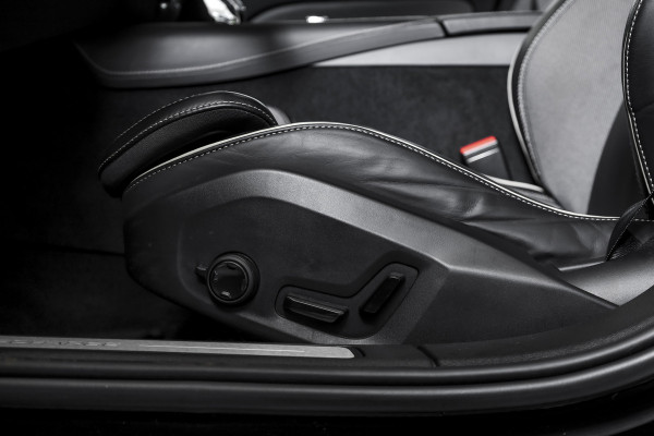 Volvo V60 2.0 T6 Recharge AWD Plus Dark | Dig.Cockpit | Adapt.Cruise | Stoelverwarming | Camera | PDC | NAV + App.Connect | Auto.Airco | DAB | LM 18" | 3125