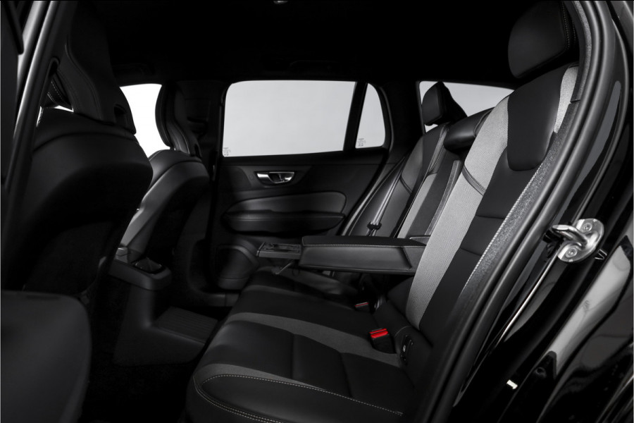 Volvo V60 2.0 T6 Recharge AWD Plus Dark | Dig.Cockpit | Adapt.Cruise | Stoelverwarming | Camera | PDC | NAV + App.Connect | Auto.Airco | DAB | LM 18" | 3125