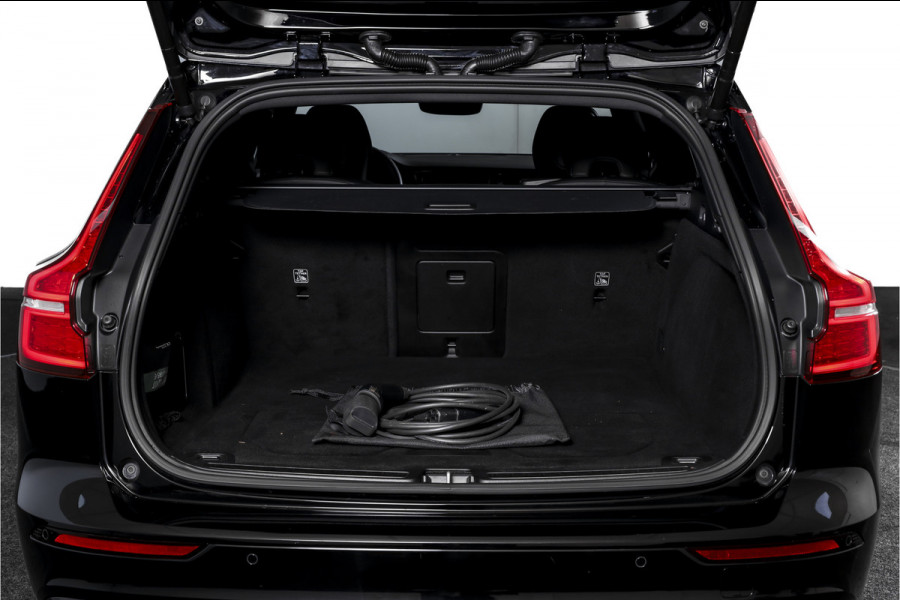 Volvo V60 2.0 T6 Recharge AWD Plus Dark | Dig.Cockpit | Adapt.Cruise | Stoelverwarming | Camera | PDC | NAV + App.Connect | Auto.Airco | DAB | LM 18" | 3125