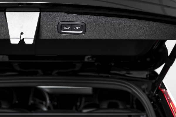 Volvo V60 2.0 T6 Recharge AWD Plus Dark | Dig.Cockpit | Adapt.Cruise | Stoelverwarming | Camera | PDC | NAV + App.Connect | Auto.Airco | DAB | LM 18" | 3125