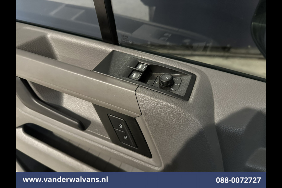 Volkswagen Crafter 2.0 TDI 141pk L3H3 L2H2 Euro6 ** Airco | Camera | Apple Carplay | Android Auto | Cruisecontrol Massagestoel, Chauffeursstoel