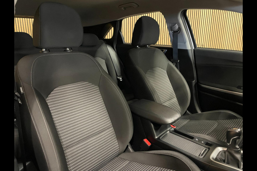 Kia Ceed 1.0 T-GDi DynamicLine|120PK|TREKHAAK|CARPLAY/ANDROID AUTO|CAMERA|CRUISE,CLIMATE CONTROL|PDC|1E EIG.|INCL.BTW|NL-AUTO|NAP|