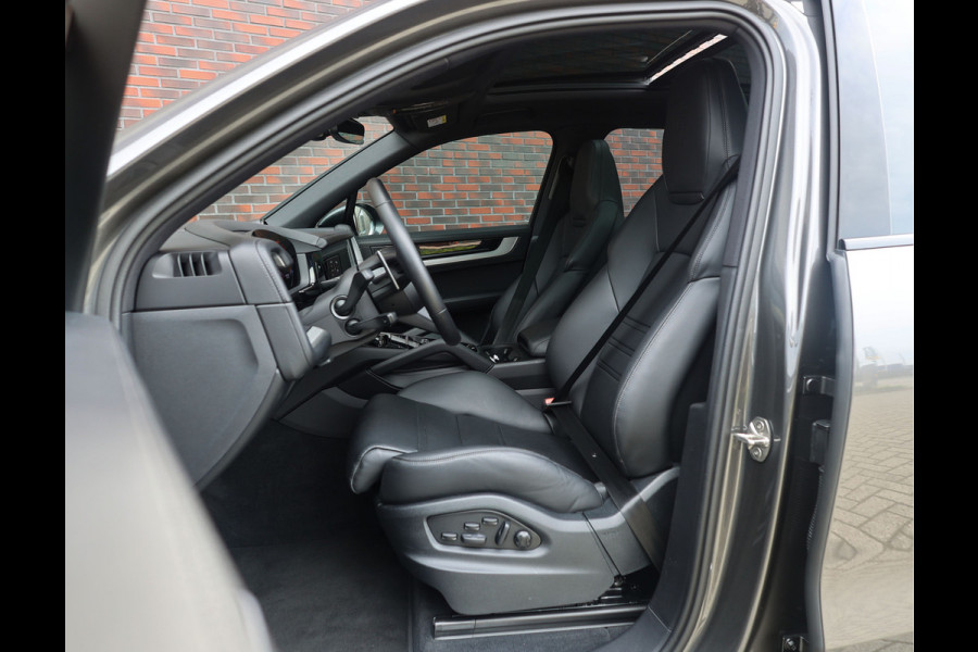 Porsche Cayenne E-Hybrid | Sport Chrono - Pano - Trekhaak