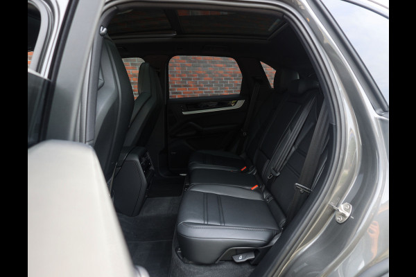 Porsche Cayenne E-Hybrid | Sport Chrono - Pano - Trekhaak