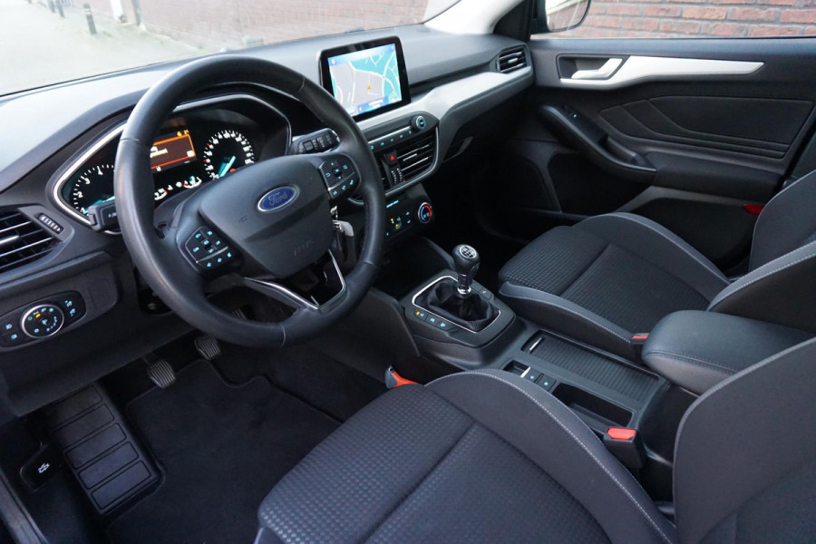 Ford Focus 1.0 EcoB.125pk Edition Business/Camera/Rijklaar prijs incl.Garantie.