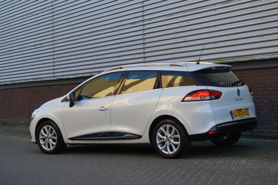 Renault Clio Estate 0.9 TCe Intens/Camera/Parkeerassistent/Metalliclak /Dealeronderhouden.
