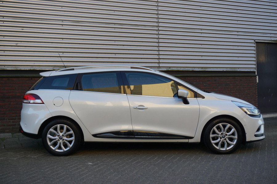Renault Clio Estate 0.9 TCe Intens/Camera/Parkeerassistent/Metalliclak /Dealeronderhouden.