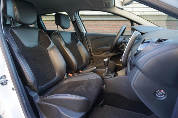 Renault Clio Estate 0.9 TCe Intens/Camera/Parkeerassistent/Metalliclak /Dealeronderhouden.