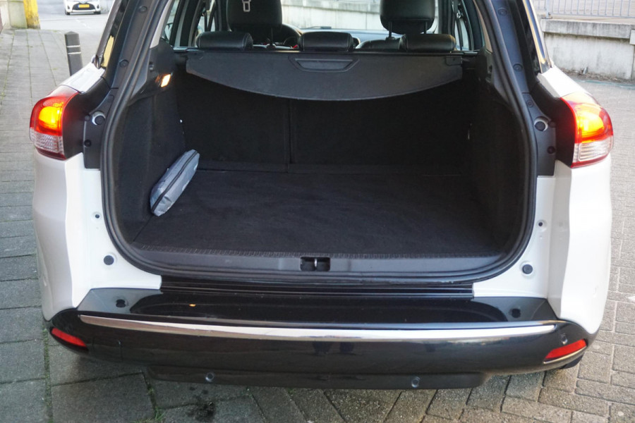 Renault Clio Estate 0.9 TCe Intens/Camera/Parkeerassistent/Metalliclak /Dealeronderhouden.