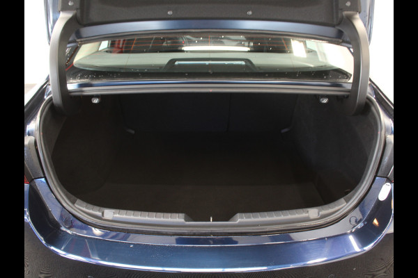 Mazda 3 2.0 e-SkyActiv-G M Hybrid 122 Comfort CLIMATE | CARPLAY | CAMERA | DAB | LED | TREKHAAK | HEAD-UP | STOEL/STUURVERW | LMV | ADAP