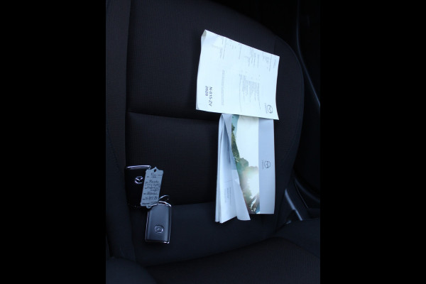 Mazda 3 2.0 e-SkyActiv-G M Hybrid 122 Comfort CLIMATE | CARPLAY | CAMERA | DAB | LED | TREKHAAK | HEAD-UP | STOEL/STUURVERW | LMV | ADAP