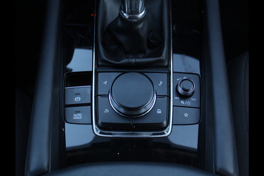 Mazda 3 2.0 e-SkyActiv-G M Hybrid 122 Comfort CLIMATE | CARPLAY | CAMERA | DAB | LED | TREKHAAK | HEAD-UP | STOEL/STUURVERW | LMV | ADAP