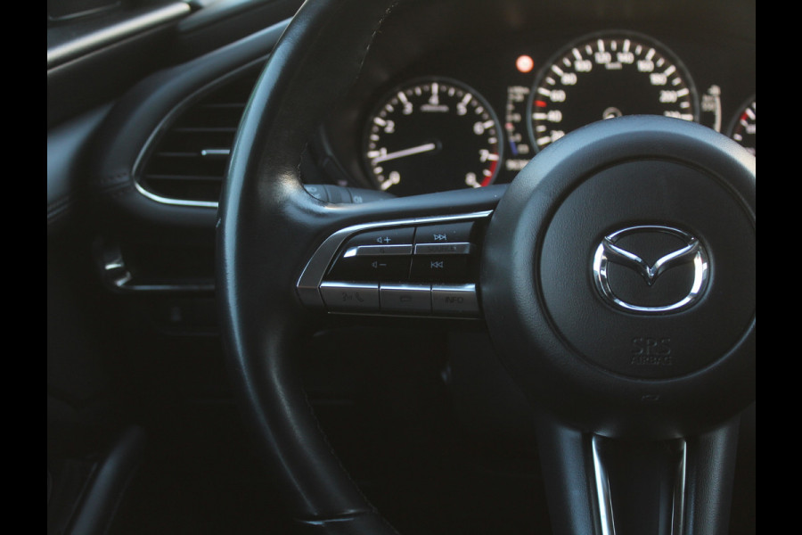 Mazda 3 2.0 e-SkyActiv-G M Hybrid 122 Comfort CLIMATE | CARPLAY | CAMERA | DAB | LED | TREKHAAK | HEAD-UP | STOEL/STUURVERW | LMV | ADAP