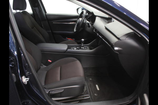Mazda 3 2.0 e-SkyActiv-G M Hybrid 122 Comfort CLIMATE | CARPLAY | CAMERA | DAB | LED | TREKHAAK | HEAD-UP | STOEL/STUURVERW | LMV | ADAP