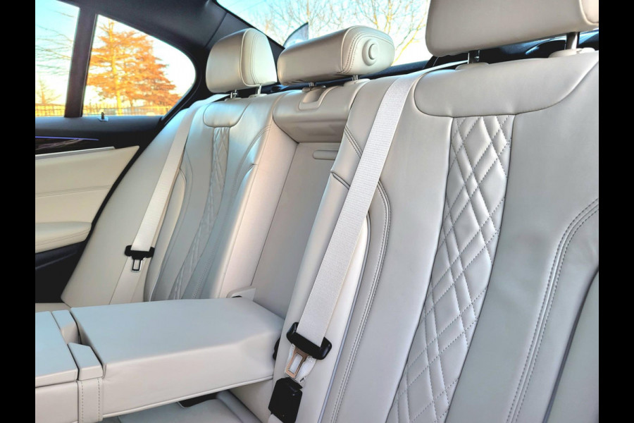 BMW 5 Serie 540i M-sport (2e eig. - NL - NAP!)