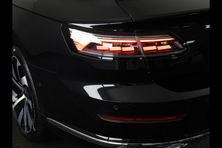 Volkswagen Arteon 1.4 TSI eHybrid R-Line Business 218 pk Automaat (DSG) | Navigatie | Panoramadak | Trekhaak (wegklapbaar) | Parkeersensoren (Park assist) | Rondomzicht camera | Lederen bekleding | Stoelverwarming v/a | R-Line |