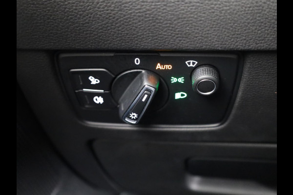 Volkswagen Arteon 1.4 TSI eHybrid R-Line Business 218 pk Automaat (DSG) | Navigatie | Panoramadak | Trekhaak (wegklapbaar) | Parkeersensoren (Park assist) | Rondomzicht camera | Lederen bekleding | Stoelverwarming v/a | R-Line |