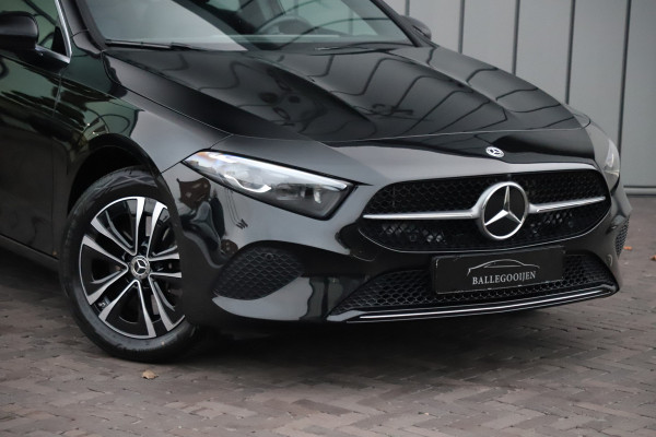 Mercedes-Benz A-Klasse 250e Business Solution | 218PK | Pano | Multibeam | Widescreen | Stoel/Stuurwielverw. | Distronic+ | Standkachel |